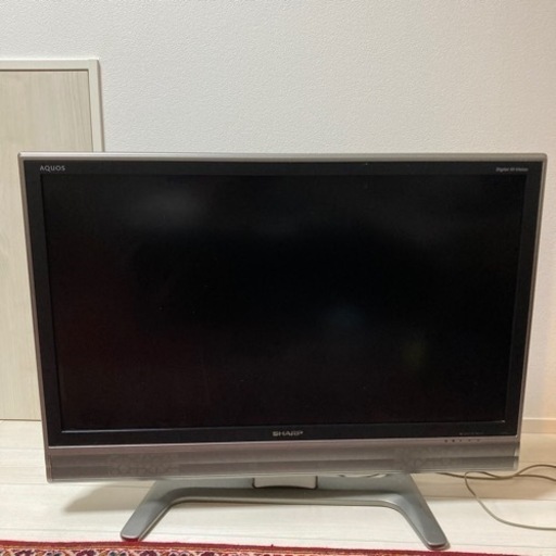 連休価格3,000円！シャープAQUOS 37インチ液晶テレビ