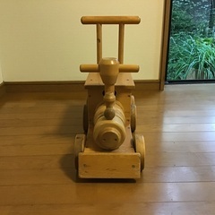 子ども用木製機関車　差し上げますの画像