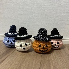 おうちでハロウィン　かぼちゃ　小物入れ　ズパゲッティ　Tシャツヤーン　花柄ブルー　ハンドメイドの画像