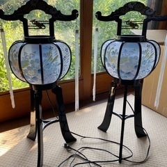 ワンコインセール！　
初盆・新盆用　　盆提灯  1対　廻転　床置き　電気式　ちょうちんの画像