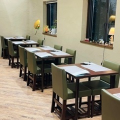 時給1,080円〜／土日祝のみ／イタリア料理店のホール・接客担当の画像