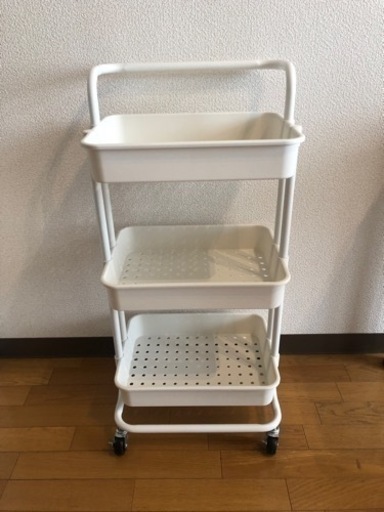 受け渡し者決定しました。Kitsure キッチンワゴン　白　プラスチック