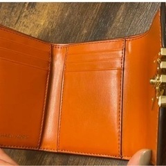 MICHAEL KORS 折り財布の画像