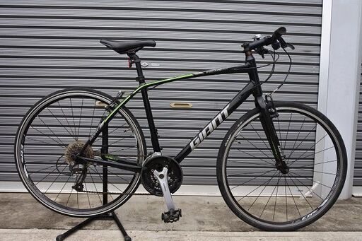 【2019年】GIANT(ジャイアント)ESCAPE RX　ワンランク上のクロスバイク！　変速：3×9ｓ　サイズ：M　格安！