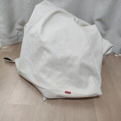 引取【他にも家具出品中】レザービーズクッション　アイボリー　ホワイトの画像
