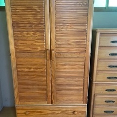 【商談中】観音開きタンスの画像