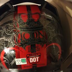 icon フルフェイス　ヘルメット　数回使用（ほとんど未使用です）　の画像