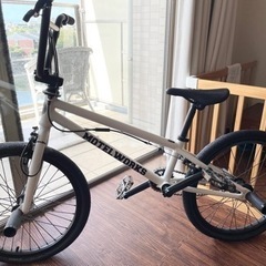 BMX motel works M825