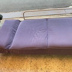 ゆったり二人掛け ソファーベッド 青系 スエード調 クッション部分のサイズ約198 X 80cm 無料の画像