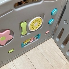 ベビーサークル　ホワイト＆グレーの画像