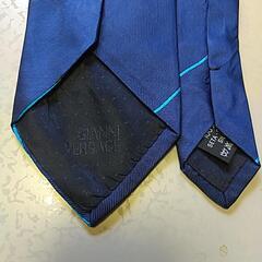 (再投稿値下げ)ヴェルサーチ メデューサネクタイの画像