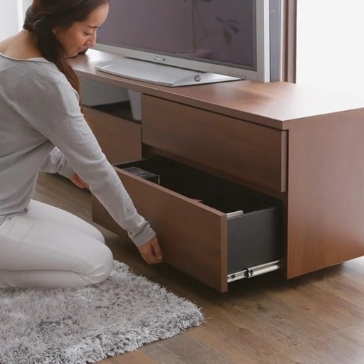 【極美品】LOWYA テレビ台　お譲りします