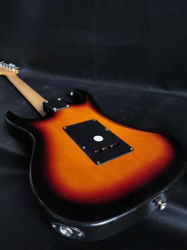 中古品 Ibanez ストラトタイプ GiOシリーズ エレキギター SSH サンバースト ソフトケース付き