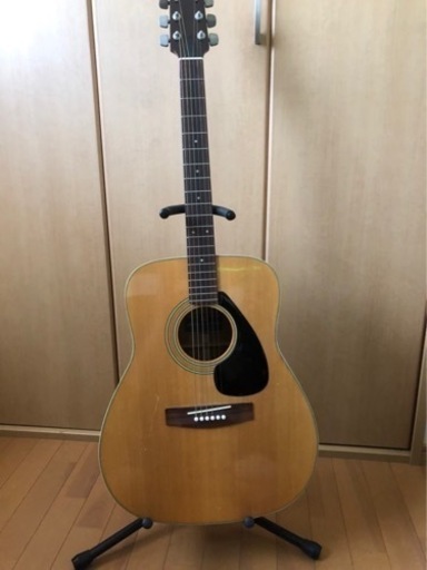 ヤマハのギター FG-200J 黒ラベル