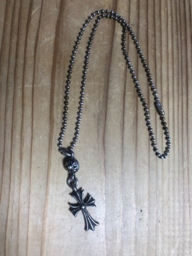お話中。クロムハーツ・クロスネックレス
