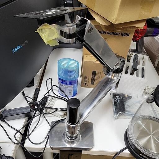 エルゴトロン LX デスクマウント モニターアーム アルミニウム 34インチ(3.2~11.3kg)まで対応 45-241-026