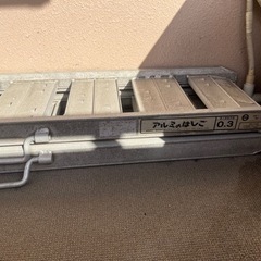 折りたたみ式アルミ製ラダーレールの画像