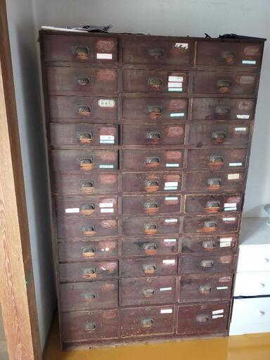 アンティークな引出し