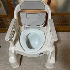 安寿ポータブルトイレ　FX-1  (未使用品)の画像