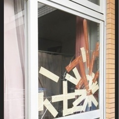 ！ガラスの割れかえ／鏡張り致します。相談/見積もり無料です。