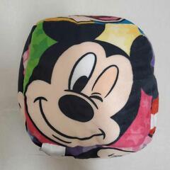 【新品未使用】ミッキーミニーキューブクッションの画像