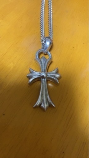 クロムハーツ CH クロス スモール ベイル