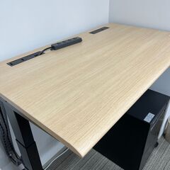 【美品】高さ調整ができる　okamura（オカムラ） 自動昇降デスク　SWIFT（スイフト）