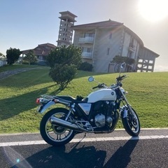 CB1100