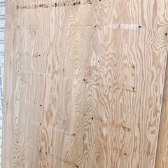 【お譲り先決定】【加工用】木材（ラーチ板）大４枚、小（大の半分2枚）あげますの画像