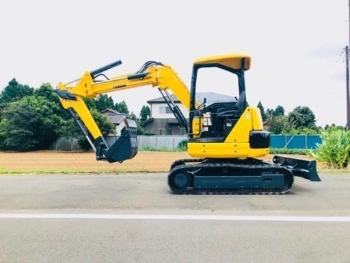 ヤンマーB 4U ／　3トンクラスショベル