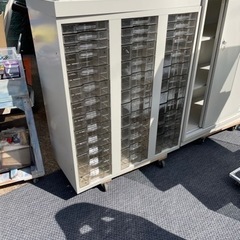 オフィス家具 書類棚　スチール