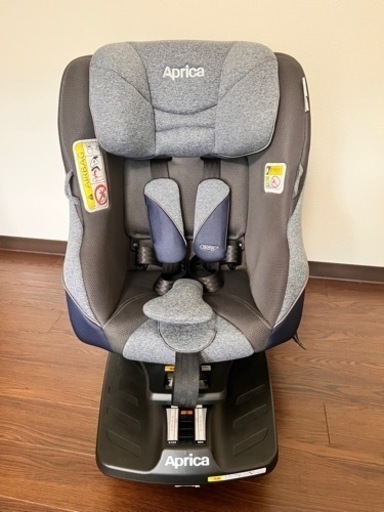 お取引中【新品同様超美品】チャイルドシート アップリカ