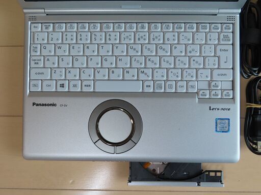 K44 累積稼働時間少ない140 時間パナソニック Let's Note CF-SV8 DVD 美品　office2019