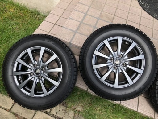 ⭐️ヤリスで使用 ブリヂストンスタッドレスタイヤアルミ4本セット バリ山美品⭐️⭐️