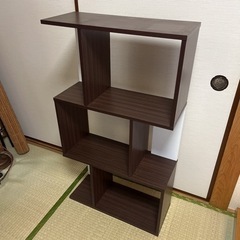 モダンな棚の画像
