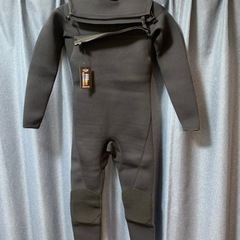 新品、未使用　ウェットスーツ  人気のチェストジップ　サーフィンの画像