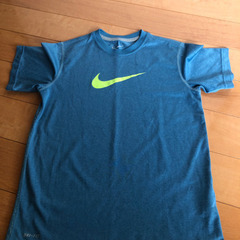 NIKEのTシャツ　