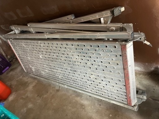 価格変更　中古　足場　折畳