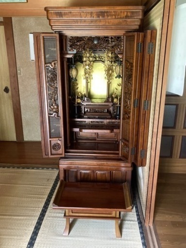 貴重なトチノキ製の高級仏壇　※値下げしました