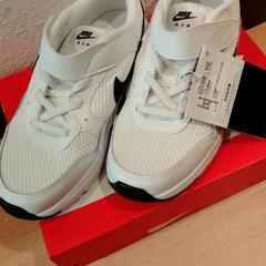【新品タグ付】ナイキ　NIKE　エアマックス　キッズ　スニーカー...