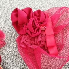 ヘッドドレスとコサージュ　ハンドメイド　ハロウィンに　ワインレッドの画像