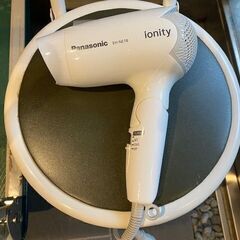ドライヤーPanasonic EH-NE18、500円/１個　３...
