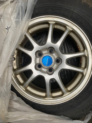 お話中　スタッドレスタイヤ　　195/65R15 