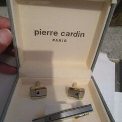 新品☆pierre cardin parisのカフスセット☆ケース付き