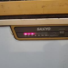 サンヨー冷蔵庫の画像