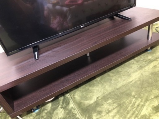 TV とTVボードセット　美品