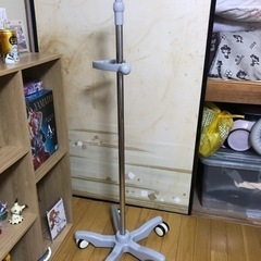 点滴スタンドの画像