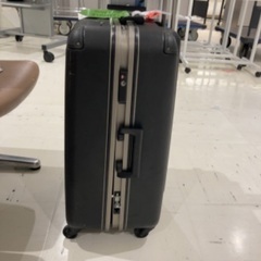 【中古】スーツケースの画像
