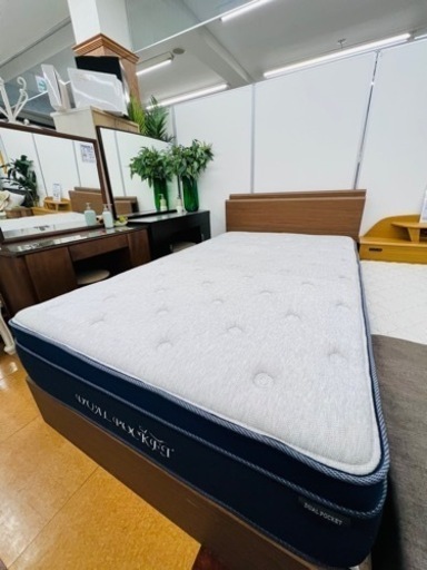 セット！！！セミダブルベッド　マットレス付き　を　入荷致しました！！！