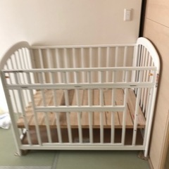 【受け渡し予定済み】KATOJI ベビーベッド　ホワイト